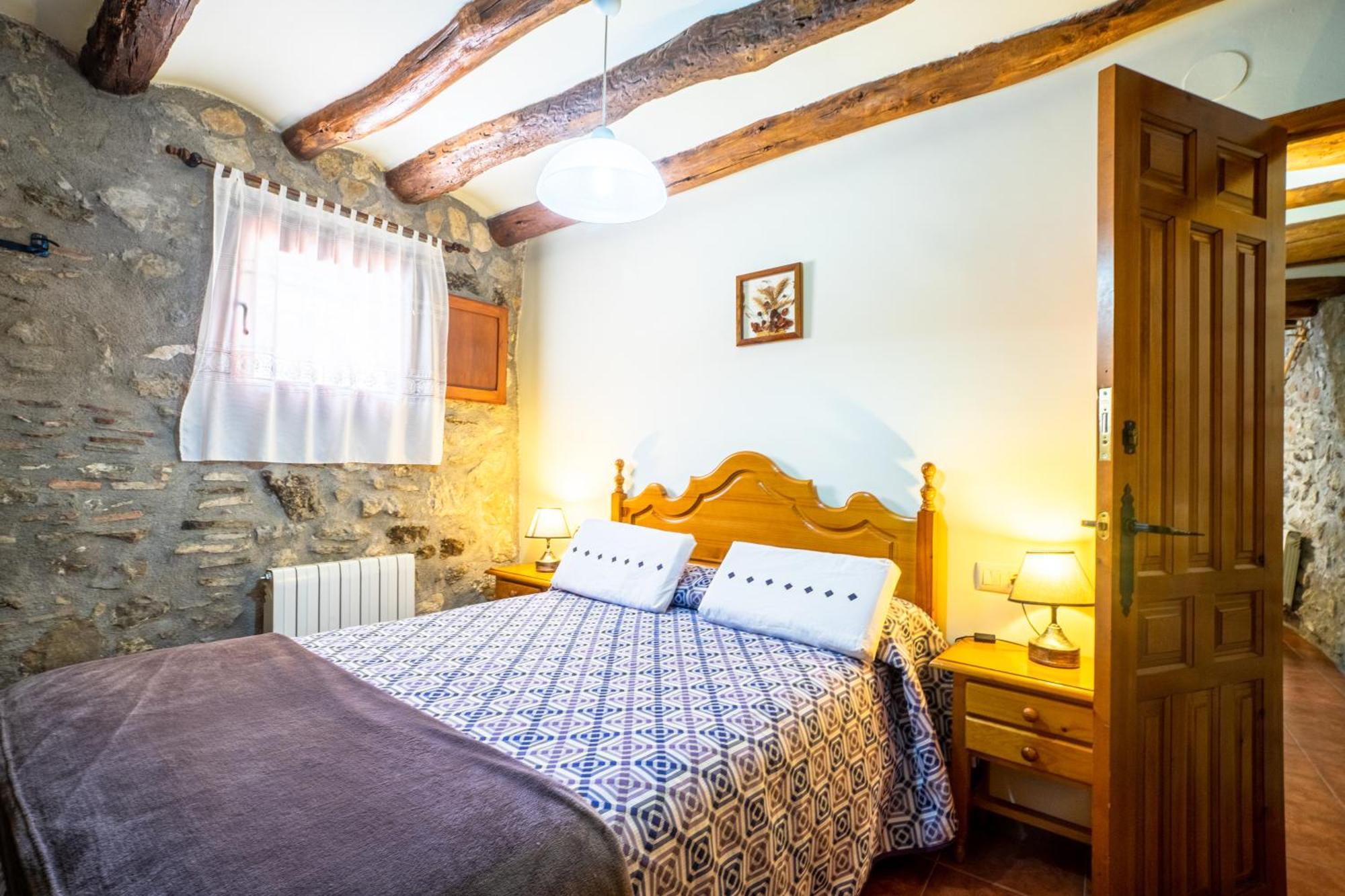 モレラ Casa Enduellaゲストハウス エクステリア 写真